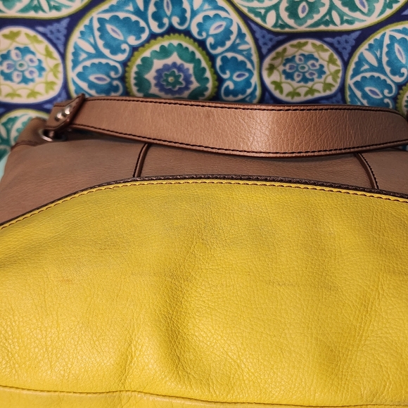 Fossil Tan and Yellow Leather Shoulder Bag - Picture 9 of 13